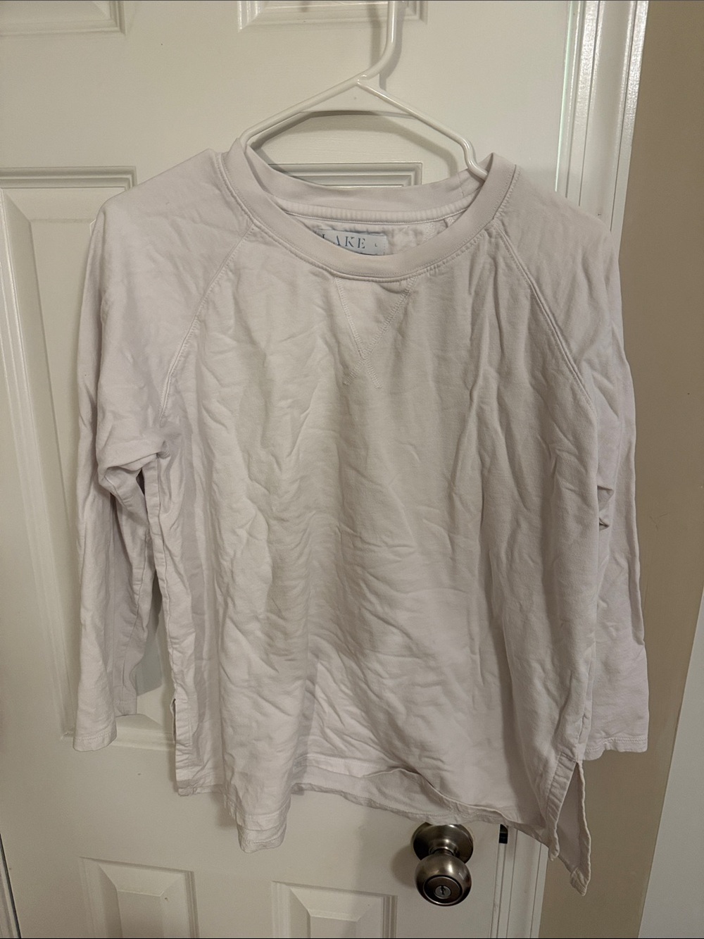 LAKE white Crewneck Top